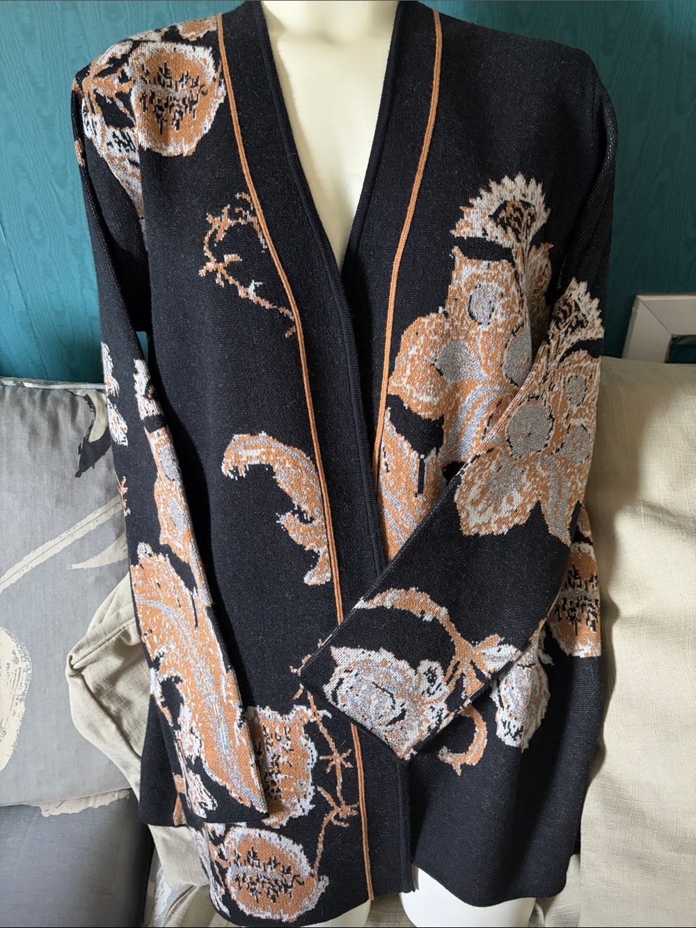 Laura petite, Women's Black Open-Front Cardigan with Tan Floral Jacquard